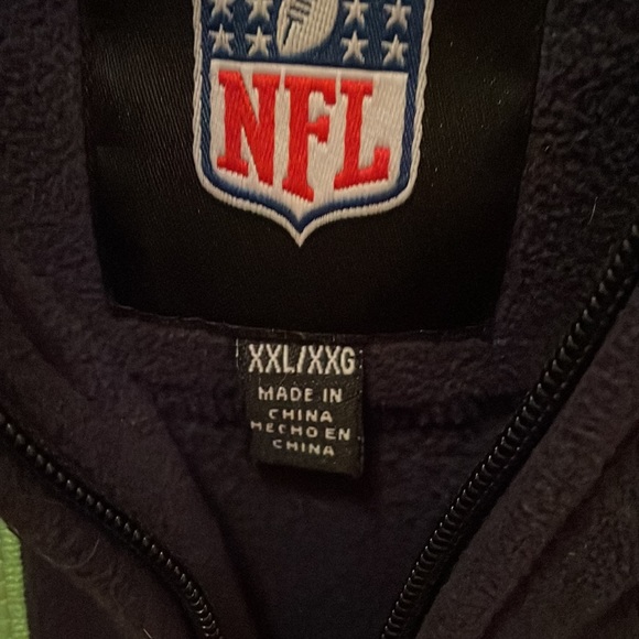 SeaHawks hooded Zip Up Jacket - Picture 2 of 4